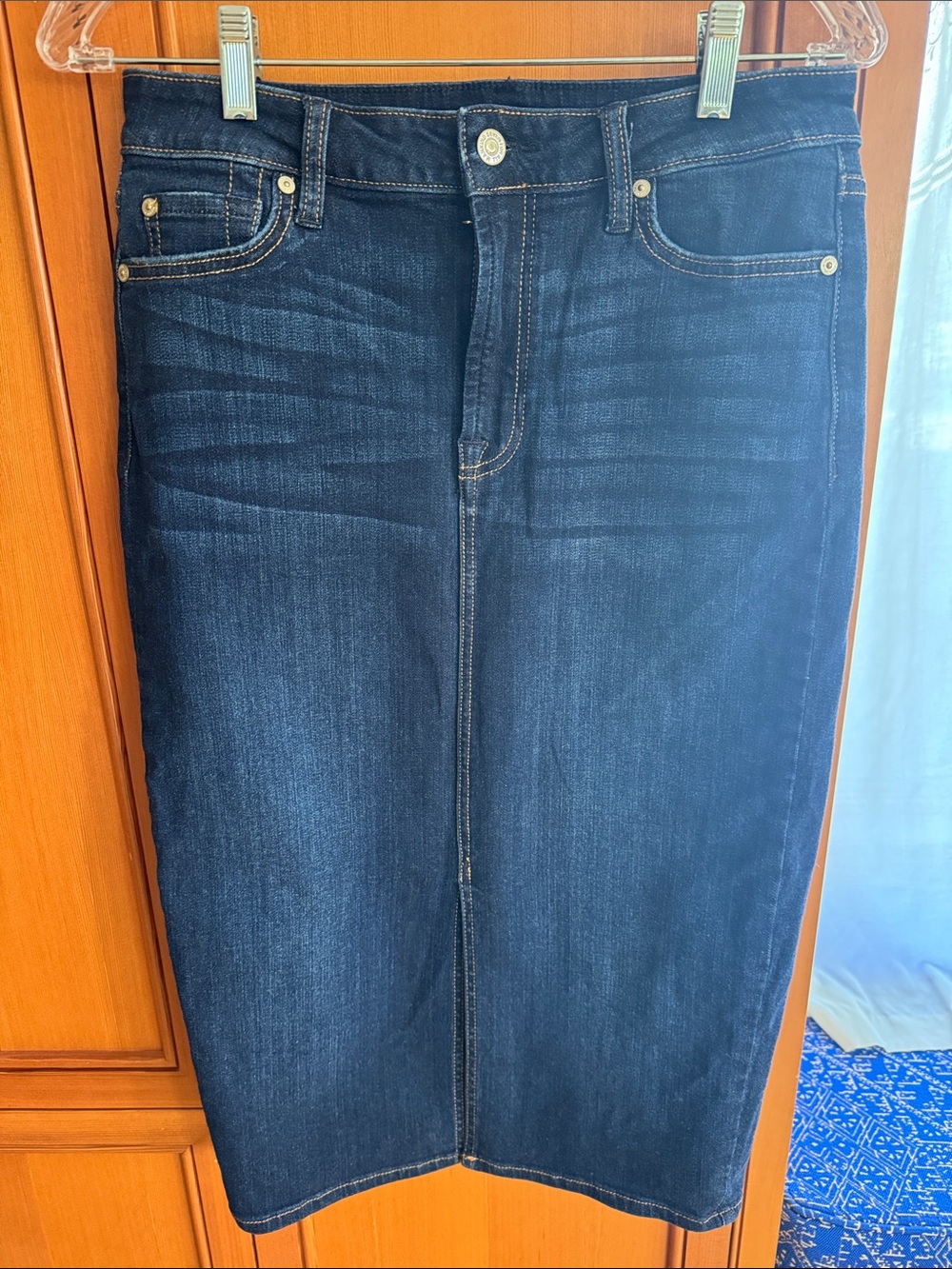 NWOT 7 For All Mankind front slit denim midi skirt, size 28!